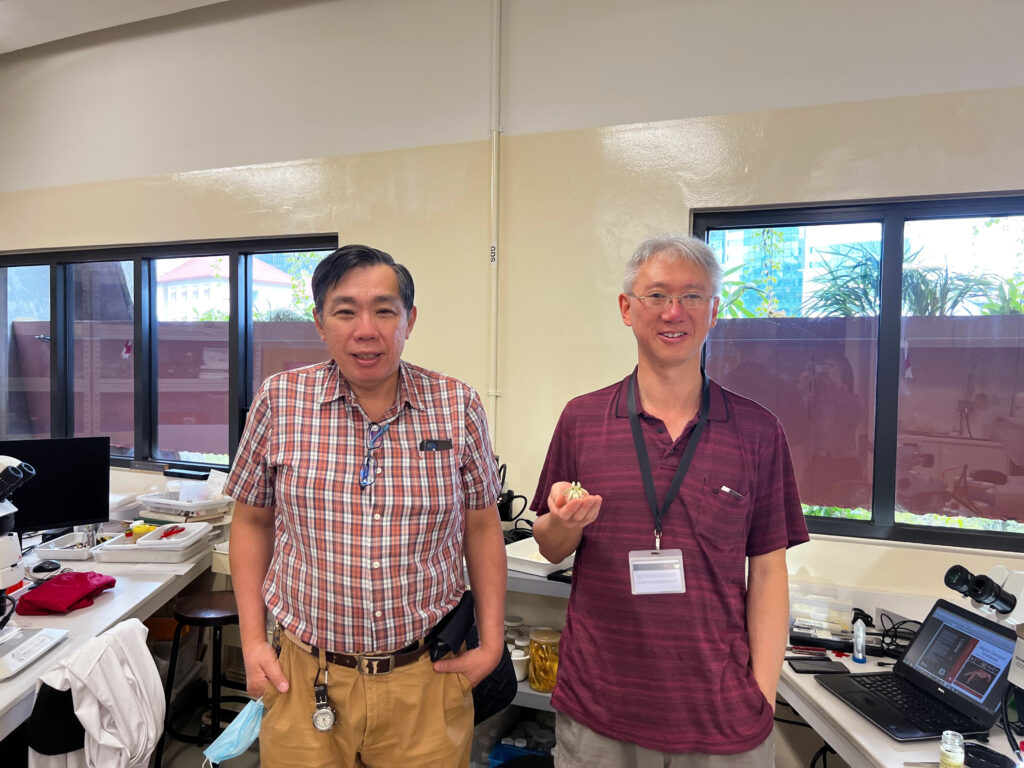 Prof Peter Ng and Prof Shane standing side by side together. 