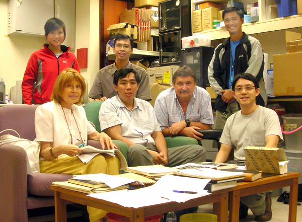 Prof Peter Ng, Prof Daniele Guinot and Dr Peter Davie in 2007, in the old invertebrate lab at NUS, whilst working on the first edition of their Systema Brachyurorum. Clockwise from top left: Dr Joelle Lai, Assoc Prof Darren Yeo, Dr Jose Christopher Mendoza, Dr Tan Swee Hee, Dr Peter Davie, Prof Peter Ng and Prof Daniele Guinot. Photo credit: Peter Davie